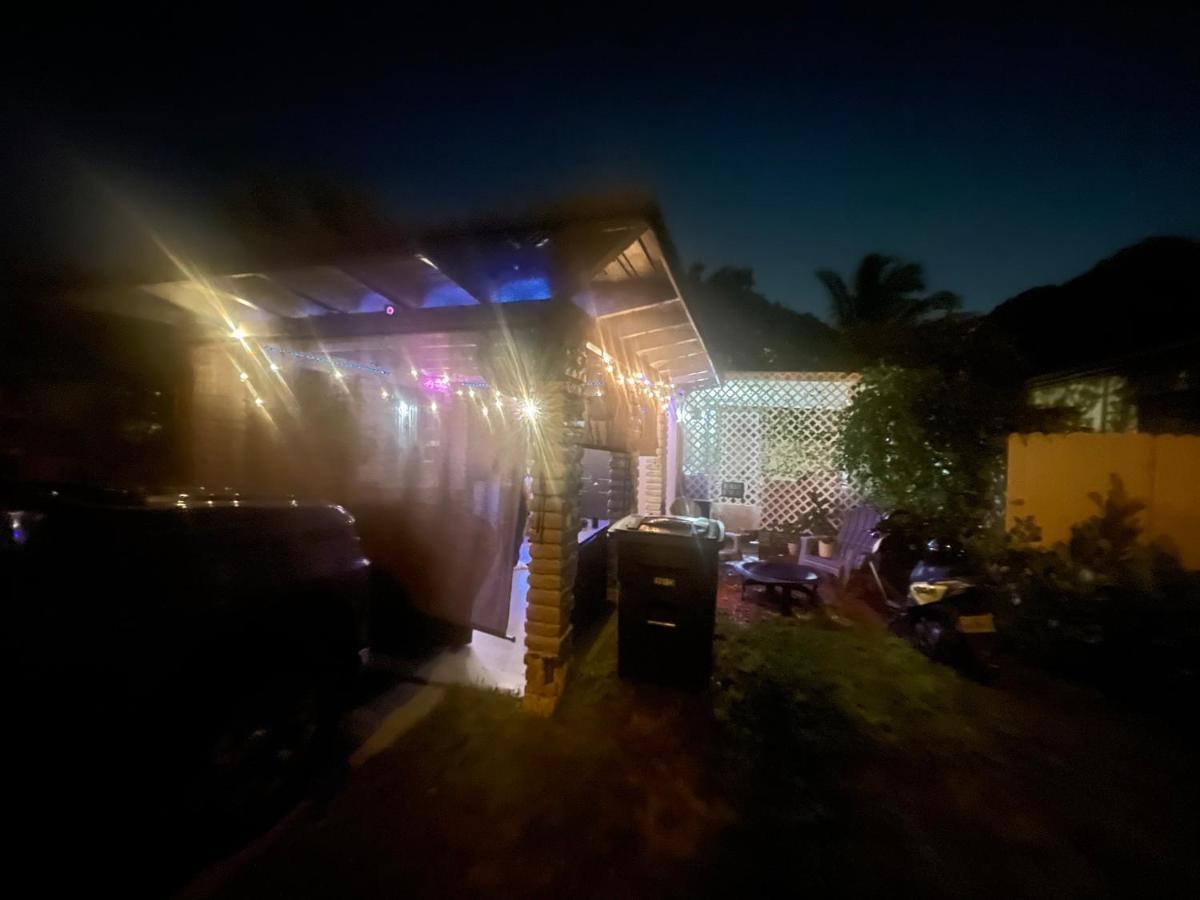 Miami Vibes "Hostel-Like" Shared Room North Miami Ngoại thất bức ảnh