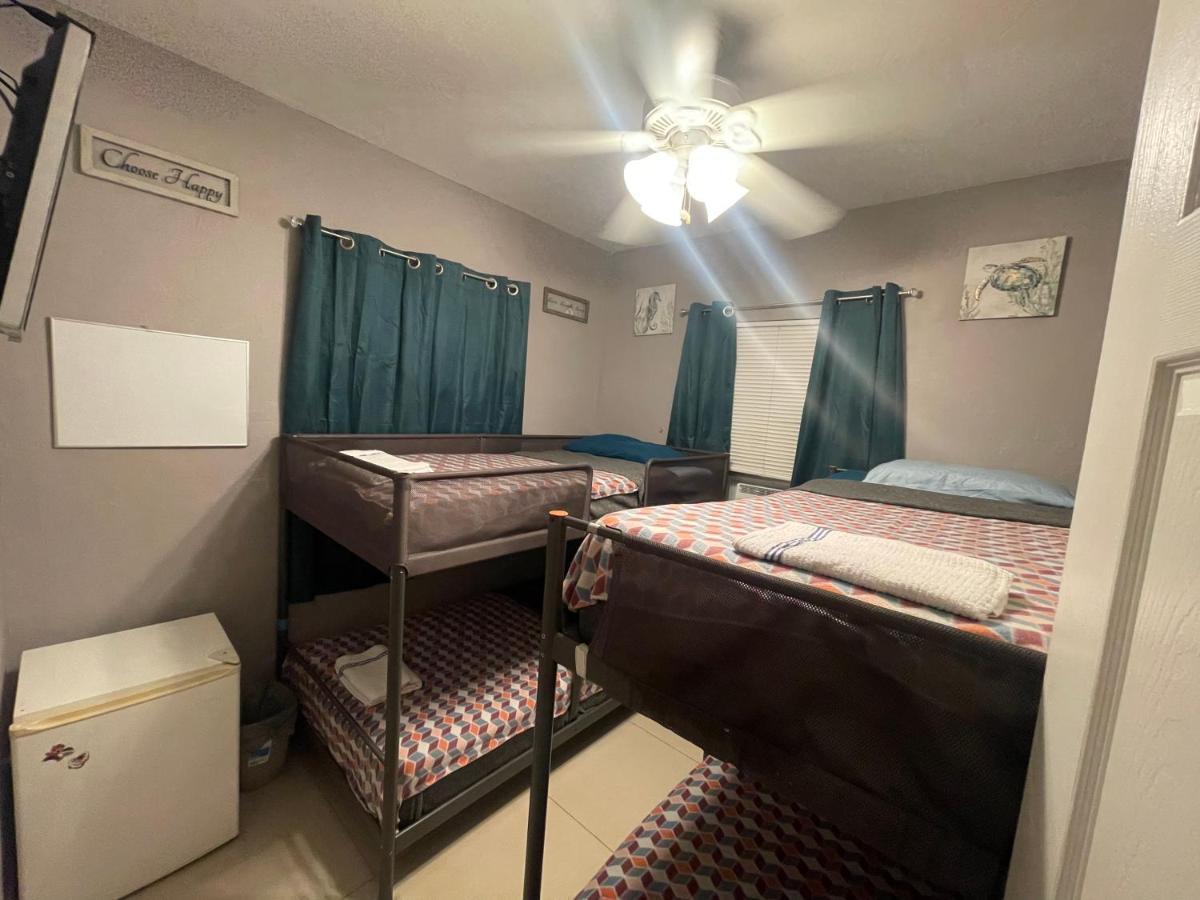 Miami Vibes "Hostel-Like" Shared Room North Miami Ngoại thất bức ảnh