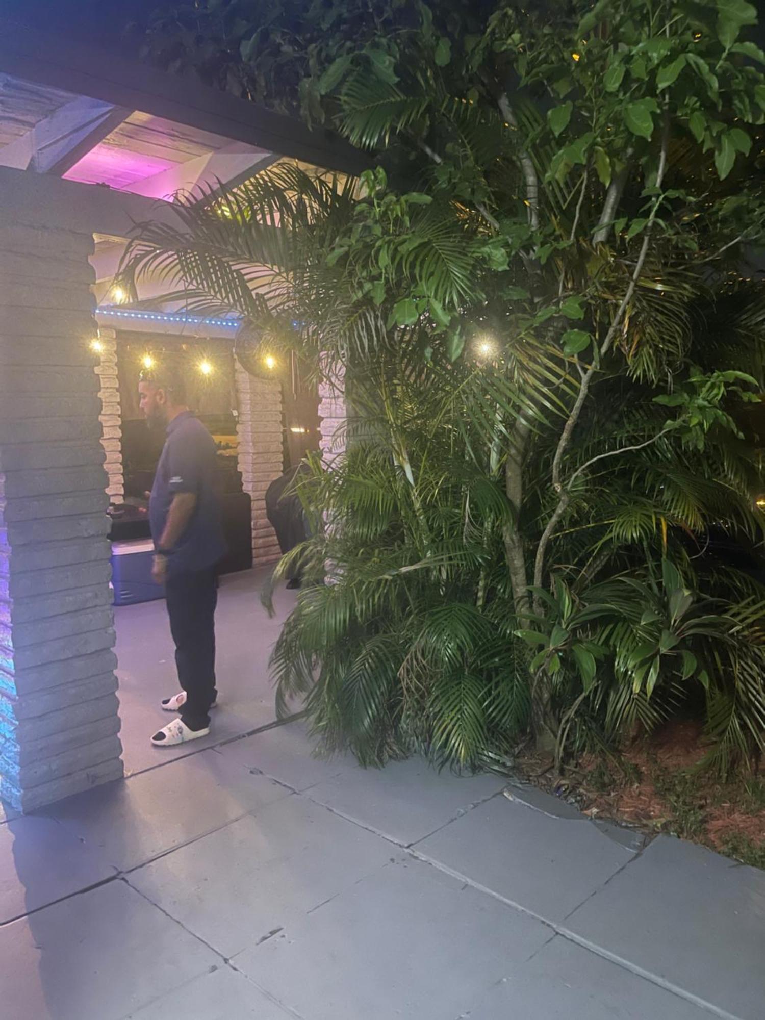 Miami Vibes "Hostel-Like" Shared Room North Miami Ngoại thất bức ảnh